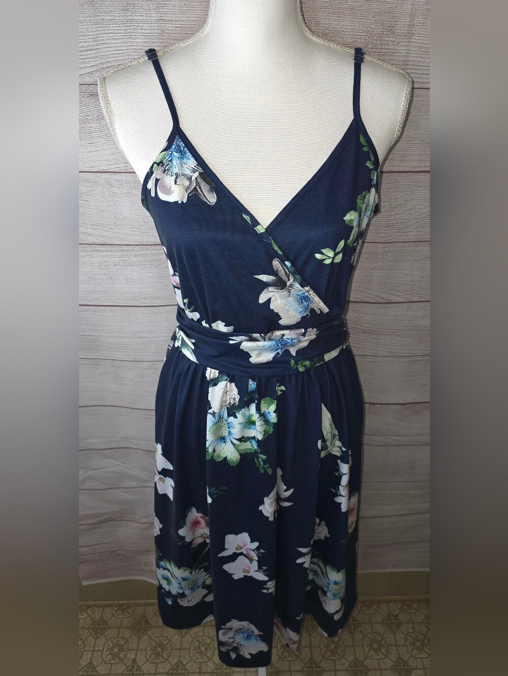 Navy Blue Floral V-neck Swing Dress with Surplice Bodice Size Large